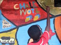 Kind malt bei streetartfestival